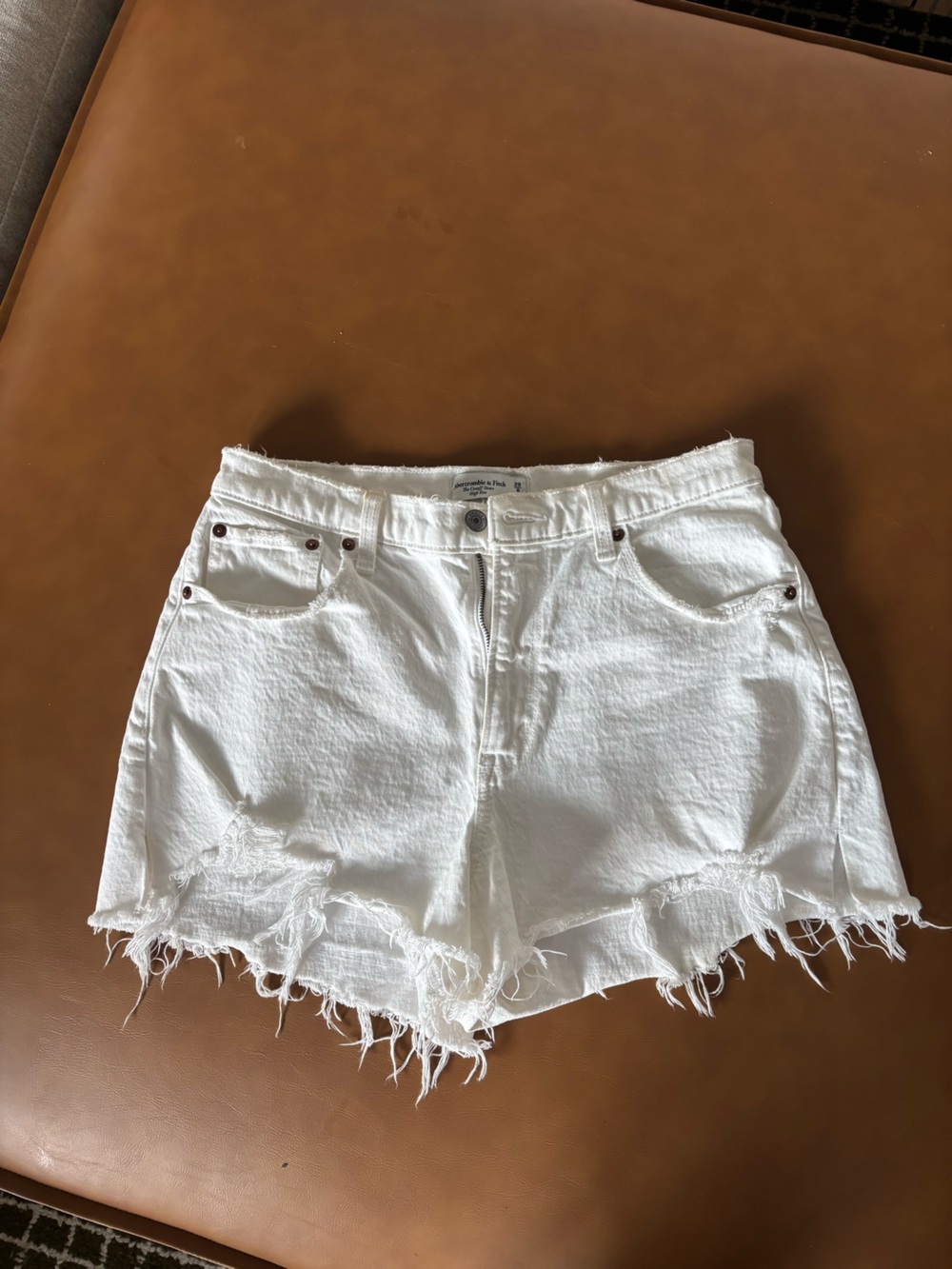 Abercrombie cutoff short high rise - white distressed - Picture 2 of 4